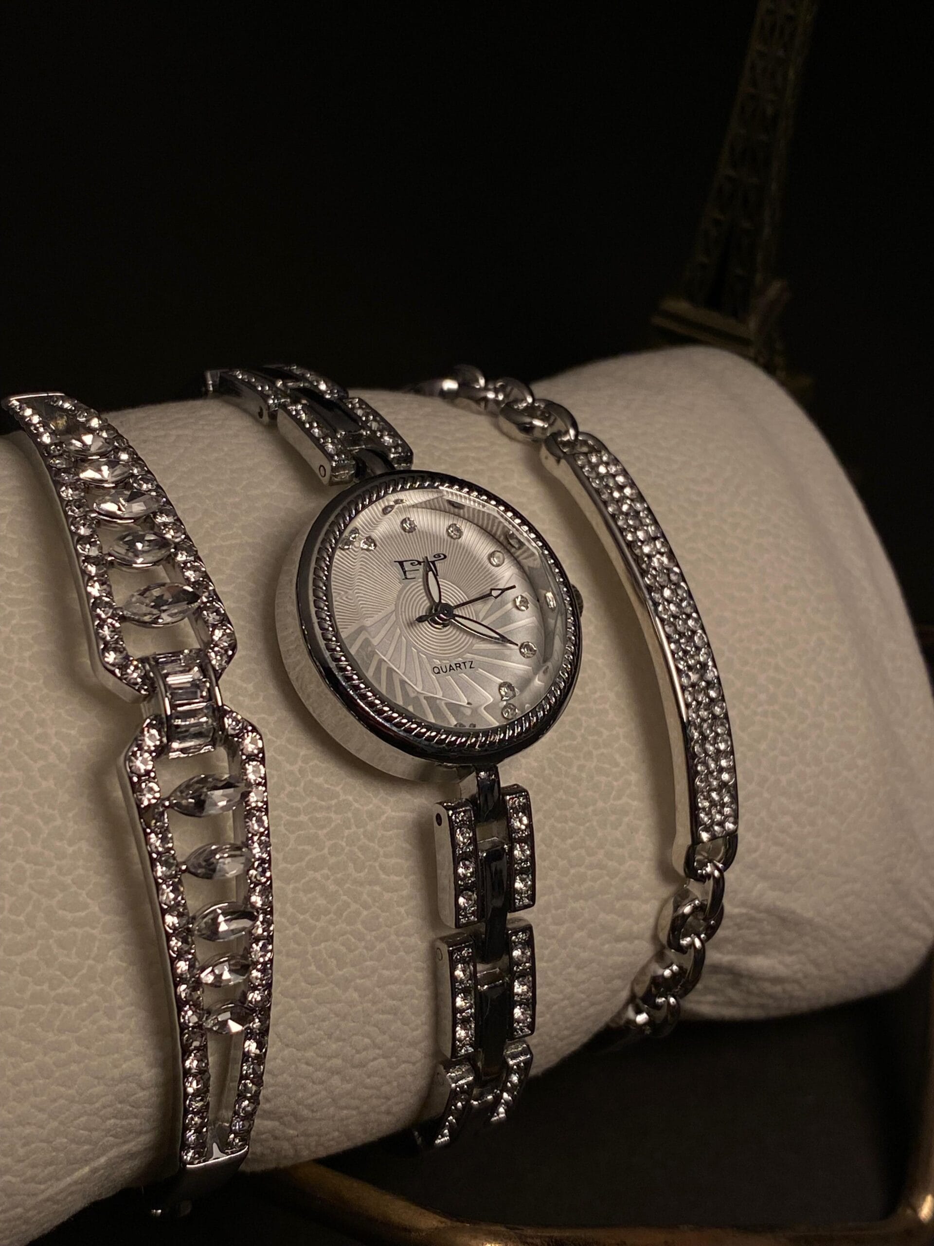 Stylish Women's Rose Gold Tone Quartz Watch & Double Bracelet Set - Many Colors! - Image 11