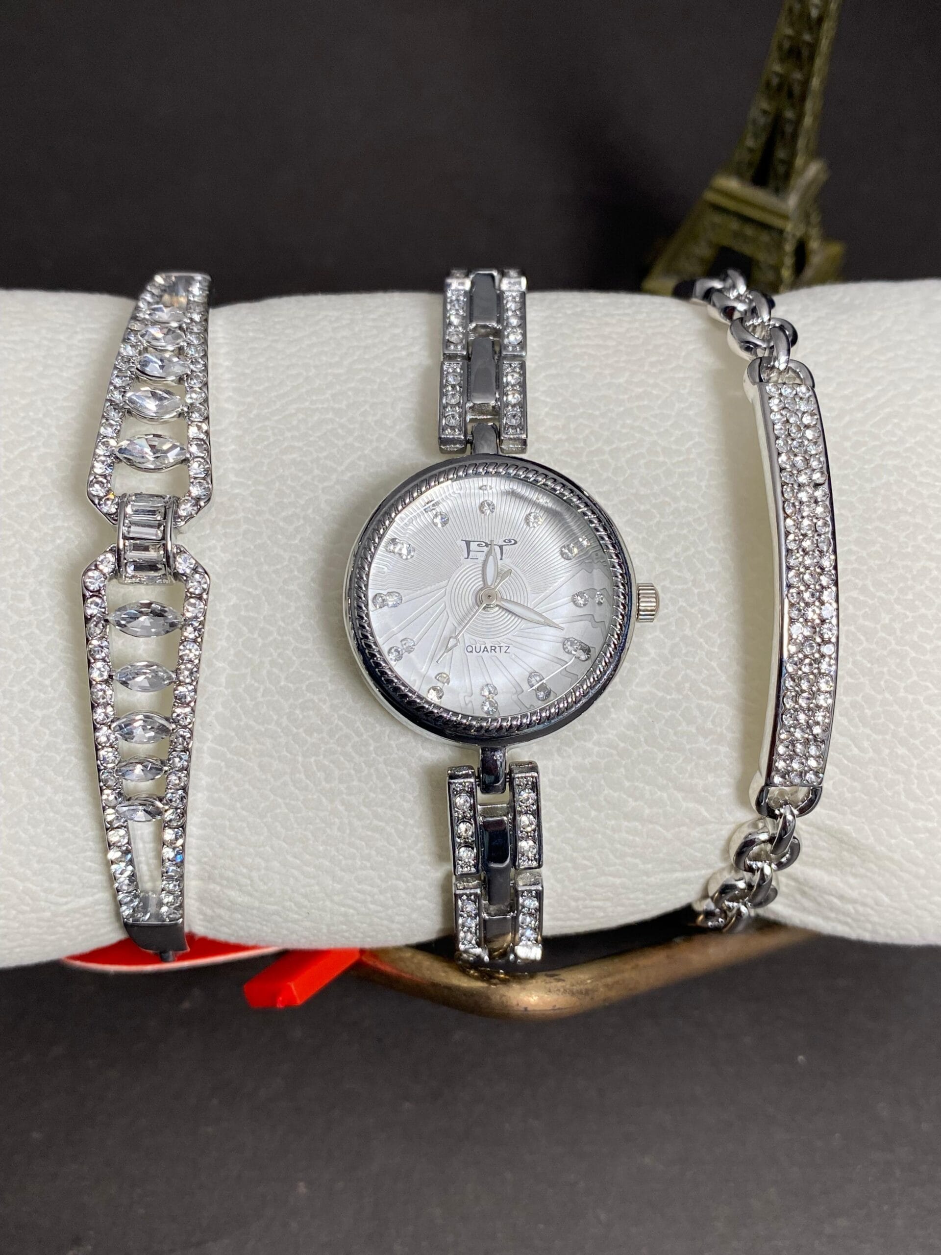 Stylish Women's Rose Gold Tone Quartz Watch & Double Bracelet Set - Many Colors! - Image 10