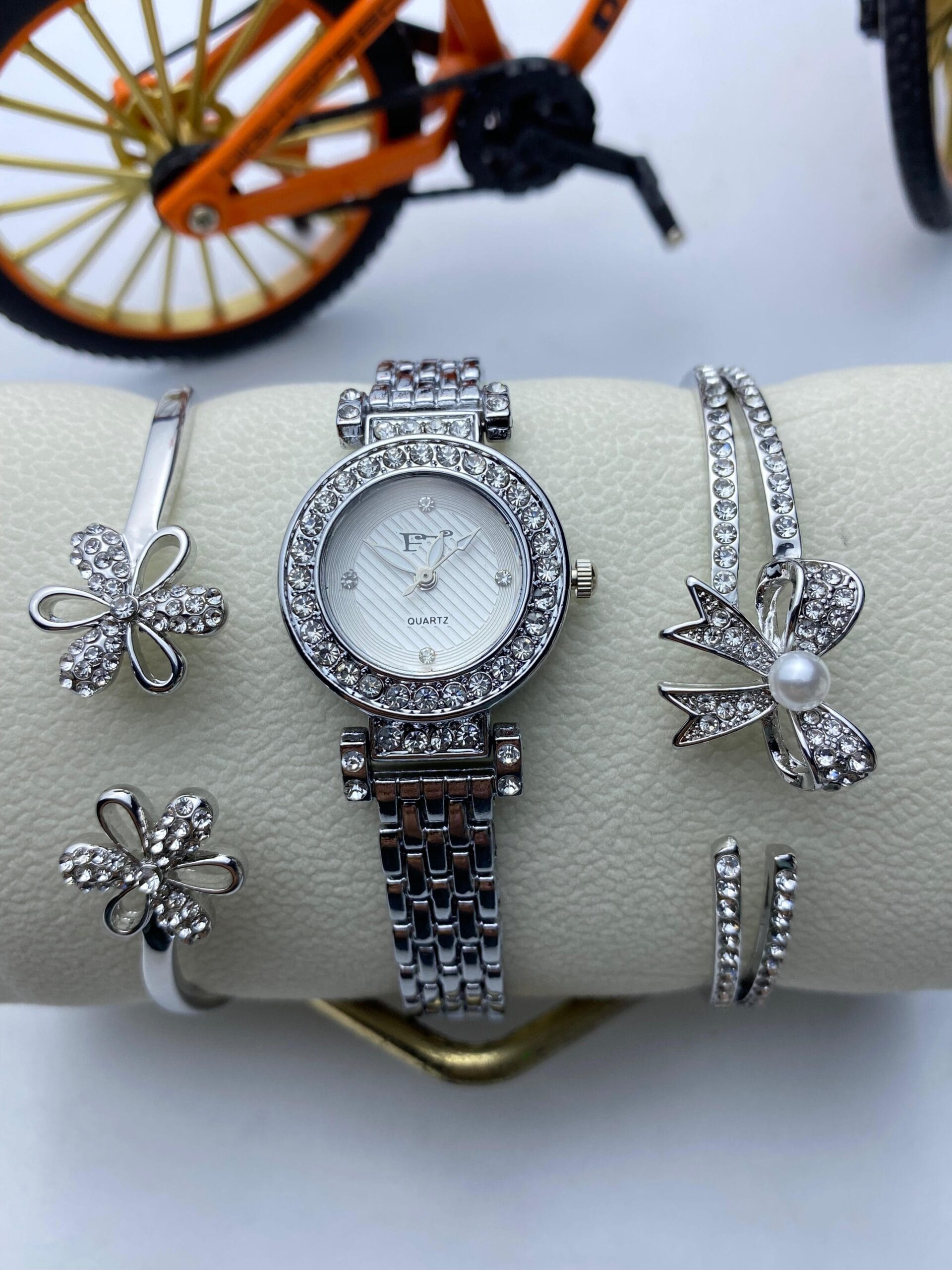 Stylish Women's Rose Gold Tone Quartz Watch & Double Bracelet Set - Many Colors! - Image 8