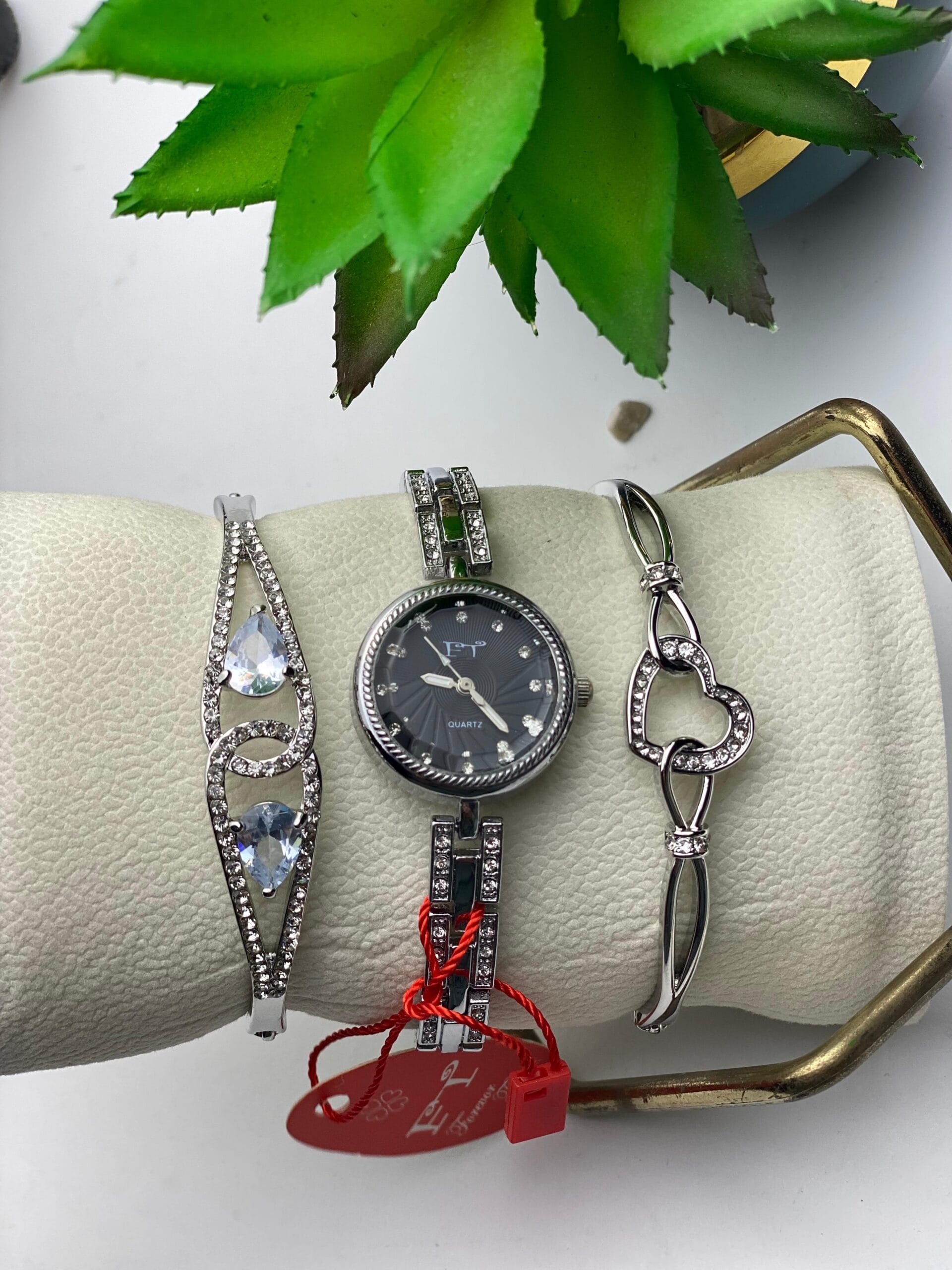 Stylish Women's Rose Gold Tone Quartz Watch & Double Bracelet Set - Many Colors! - Image 13