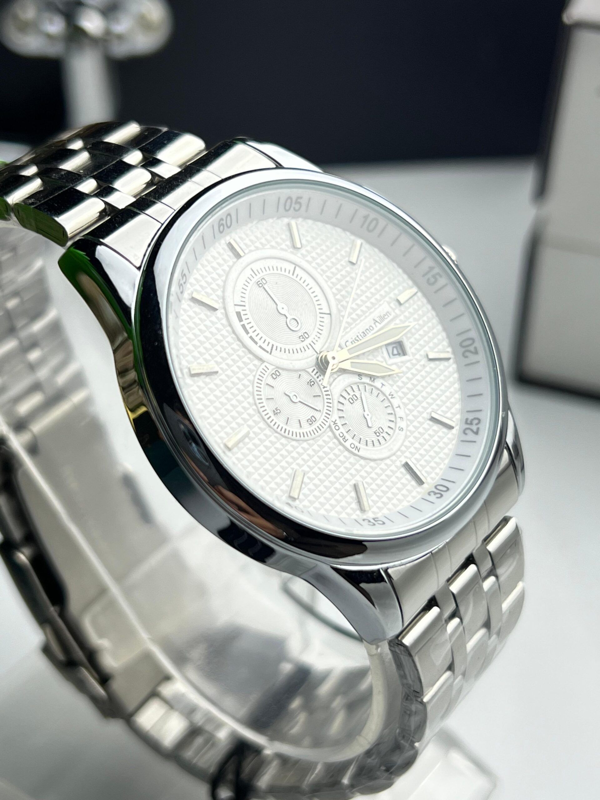 Cristiano Aillen Men's Chrono-Style Watch - Silver-Tone Dial & Bracelet